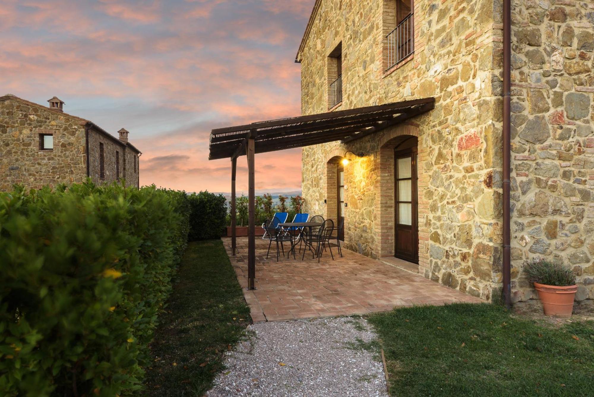 Podere Ampella Villa San Giovanni d'Asso Luaran gambar